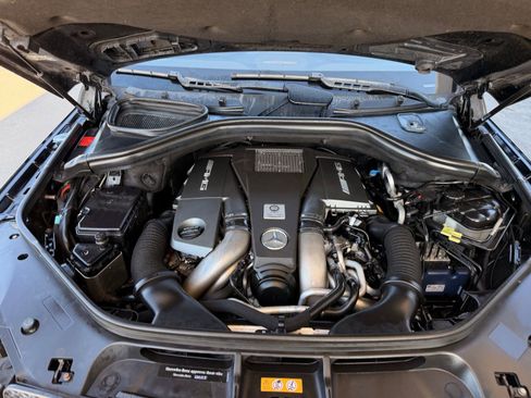 Used 2014 Mercedes-Benz GL 63 AMG 4MATIC image 64