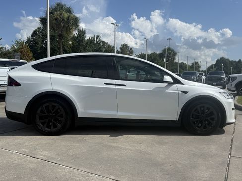 Used 2022 Tesla Model X AWD/4WD image 3