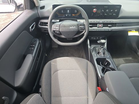 Used 2025 Kia K4 FWD image 23