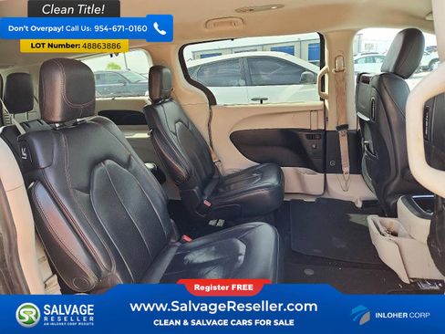 Used 2017 Chrysler Pacifica Touring-L Plus image 15