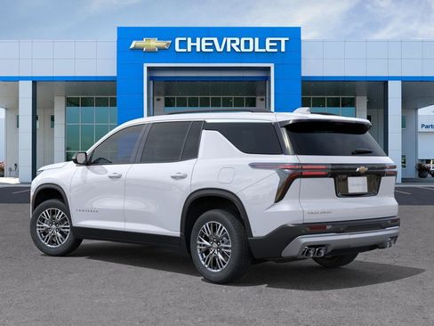 New 2026 Chevrolet Traverse LT w/ Driver Confidence Package FWD image 3