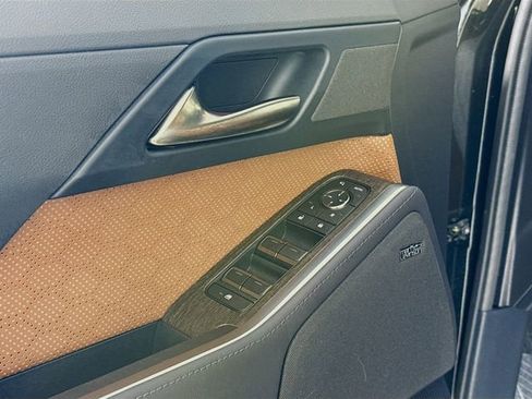 Used 2025 Lexus GX 550 w/ Cold Area Package AWD/4WD image 18