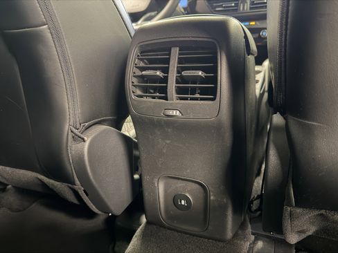 Used 2024 Ford Escape ST-Line w/ Tech Pack #1 AWD/4WD image 20