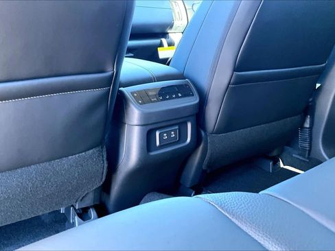 New 2026 Nissan Pathfinder SL image 19