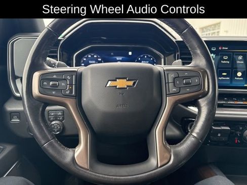 Used 2023 Chevrolet Silverado 1500 High Country w/ Technology Package image 13