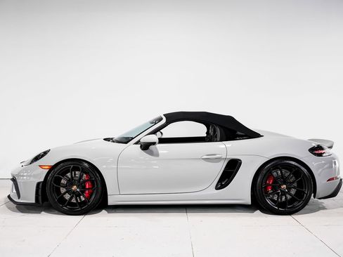 Used 2022 Porsche 718 Boxster Spyder RWD image 7