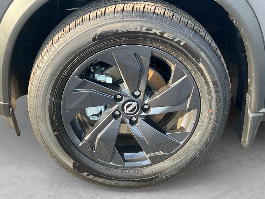 New 2026 Nissan Rogue SV FWD image 24