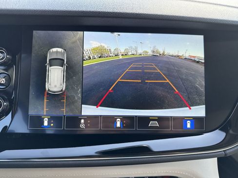 Used 2023 Buick Envision Avenir AWD/4WD image 17