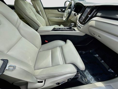 Used 2019 Volvo XC60 T5 Inscription w/ Protection Package AWD/4WD image 25