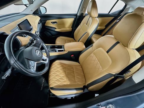 Used 2025 Nissan Sentra SV w/ SV Premium Package FWD image 13