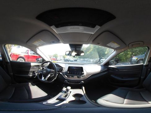 Used 2026 Nissan Altima 2.5 SV FWD image 38
