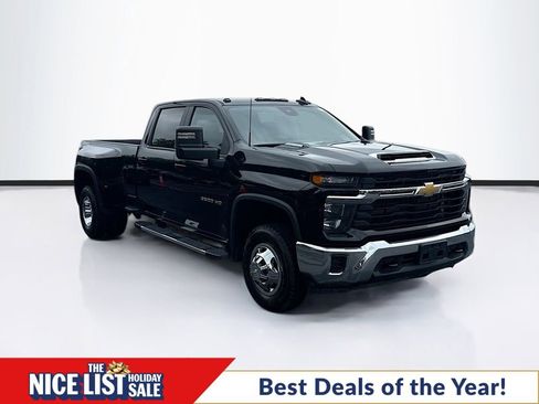 Certified 2024 Chevrolet Silverado 3500 LT image 1