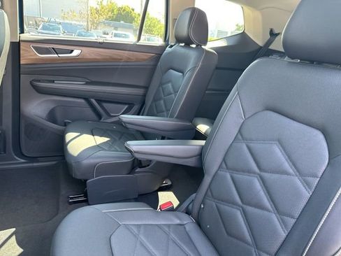 New 2026 Volkswagen Atlas SE image 16