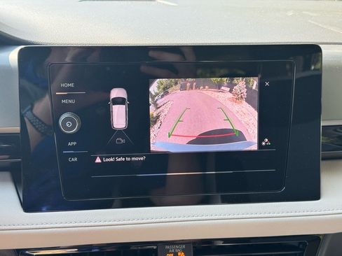 New 2025 Volkswagen Taos S image 28