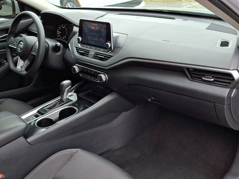 Used 2021 Nissan Altima 2.5 SV AWD/4WD image 9