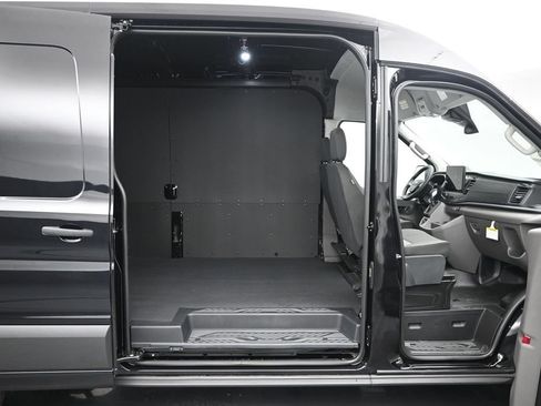 New 2026 Ford Transit 250 148 Medium Roof w/ Exterior Upgrade Package RWD image 17
