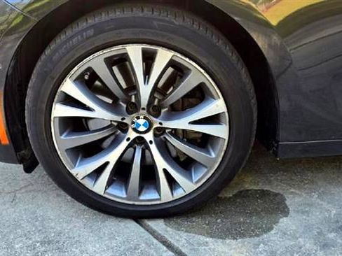 Used 2012 BMW 550i Gran Turismo w/ Driver Assistance Pkg image 34