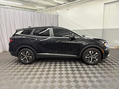 Certified 2023 Kia Sportage EX FWD image 9