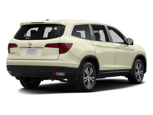 Used 2016 Honda Pilot EX image 2