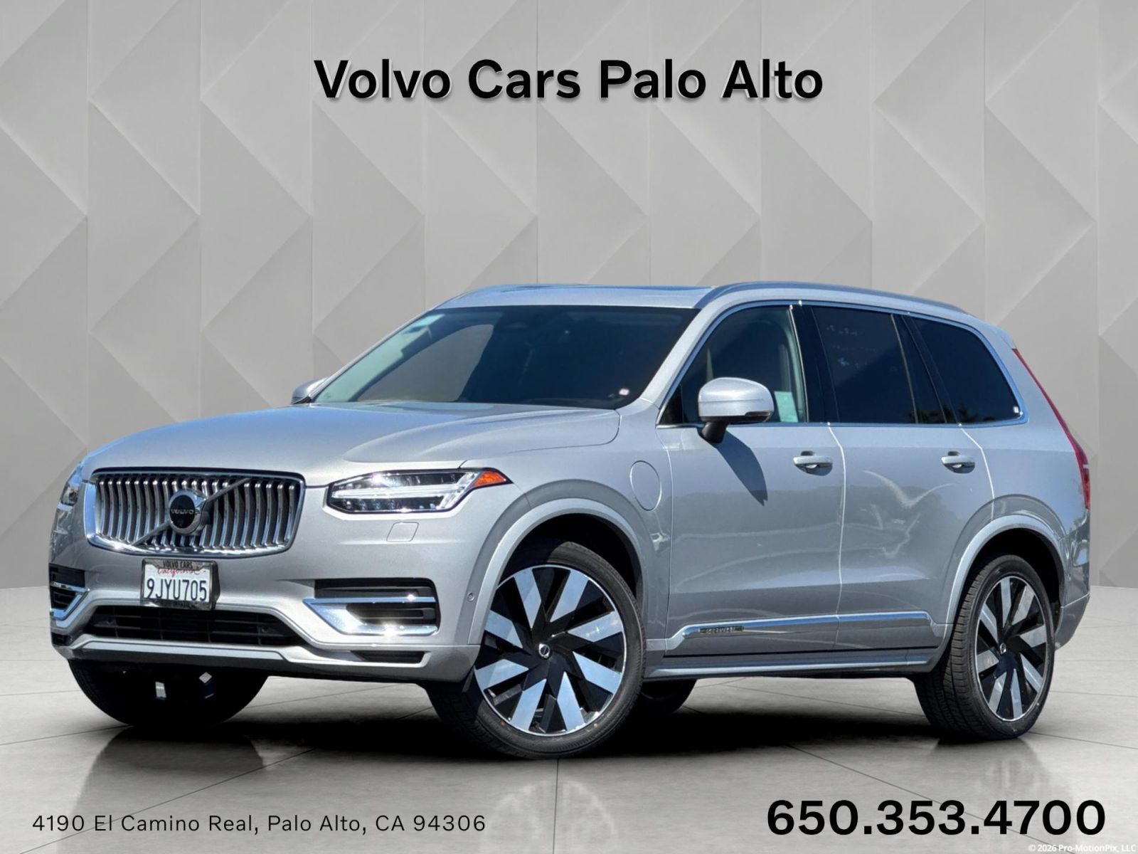 Certified 2023 Volvo XC90 T8 Ultimate AWD/4WD image 1