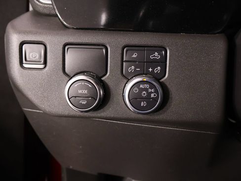 Used 2022 GMC Sierra 1500 SLT RWD image 9