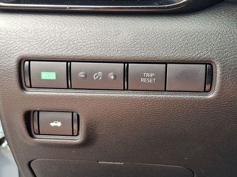 Used 2025 Nissan Sentra SV w/ All-Weather Package image 24