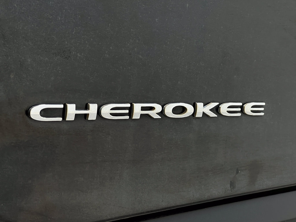Used 2014 Jeep Cherokee Latitude FWD image 41