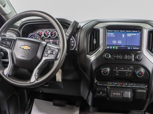 Used 2022 Chevrolet Silverado 2500 LT AWD/4WD image 17