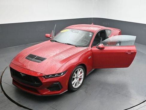 Used 2024 Ford Mustang GT Premium image 34