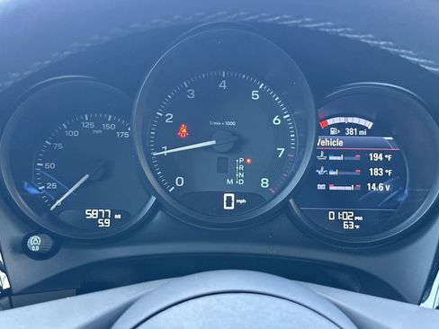 Certified 2025 Porsche Macan AWD/4WD image 28