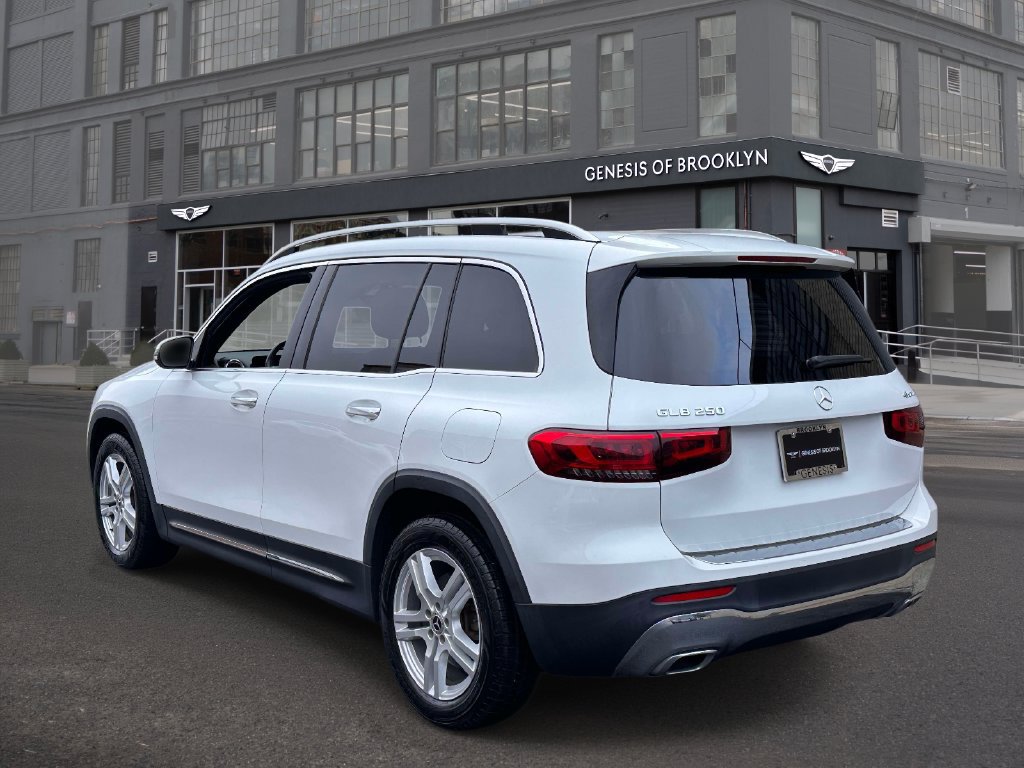 Used 2023 Mercedes-Benz GLB 250 4MATIC image 3