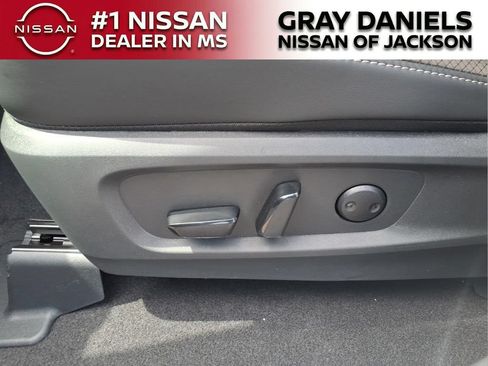 New 2026 Nissan Pathfinder SL FWD image 13