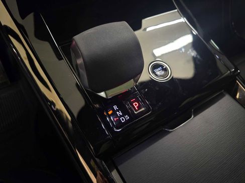 Certified 2024 Land Rover Range Rover Sport Dynamic SE image 38