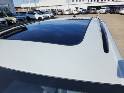 New 2026 Volkswagen Tiguan SE R-Line image 9