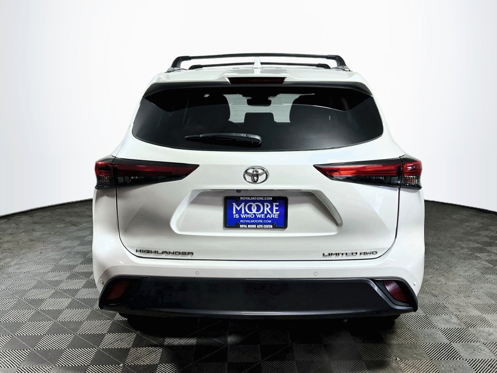 Certified 2021 Toyota Highlander Limited AWD/4WD image 6