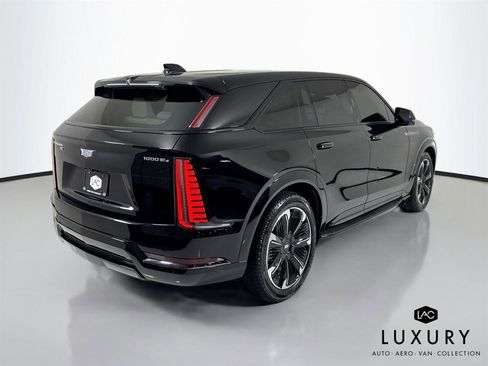 Used 2025 Cadillac Escalade IQ Sport 1 w/ Smart Trailering package image 6