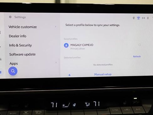 Used 2025 Toyota Camry XLE image 35