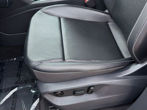 Used 2020 Volkswagen Atlas Cross Sport SE image 17