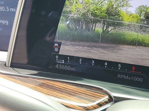 Certified 2024 Cadillac Escalade Premium Luxury w/ LPO, Floor Liner Package AWD/4WD image 11