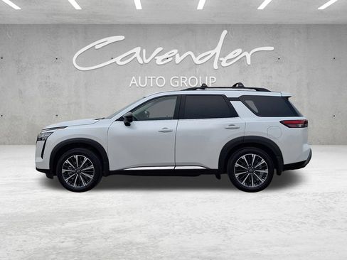 New 2026 Nissan Pathfinder Platinum FWD image 14