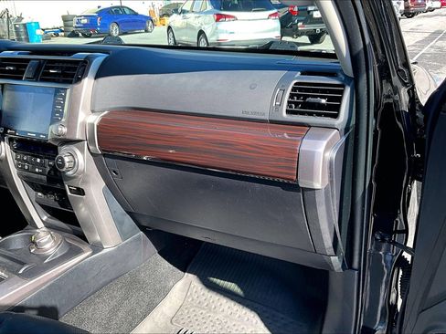 Used 2022 Toyota 4Runner Limited image 17