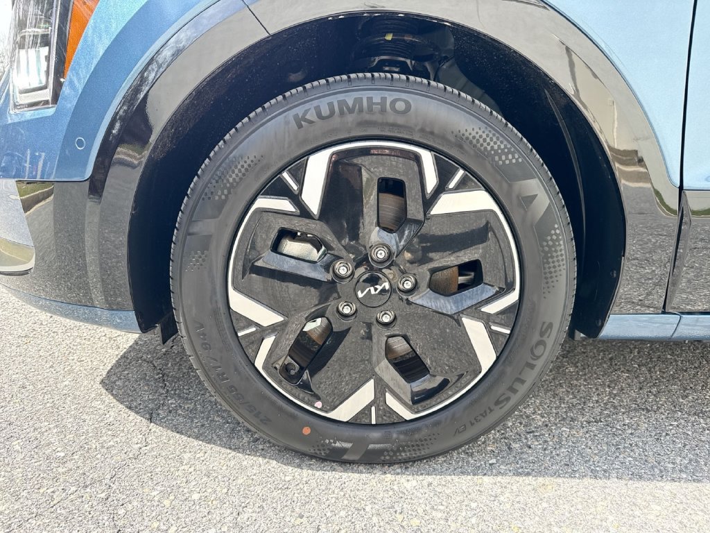 Used 2025 Kia Niro Wave w/ Wave Preserve Package FWD image 12