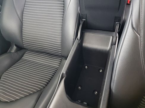 Used 2023 Toyota Camry SE image 14