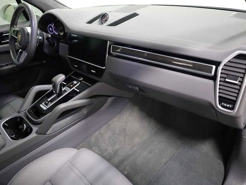 Certified 2023 Porsche Cayenne GTS image 6
