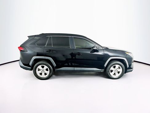Used 2021 Toyota RAV4 XLE FWD image 10