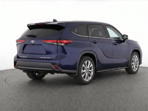 Used 2020 Toyota Highlander Limited AWD/4WD image 4