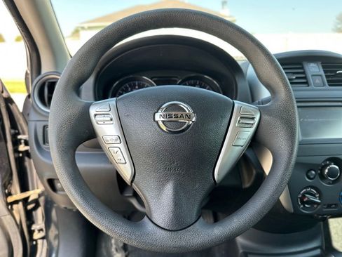 Used 2015 Nissan Versa SL image 24