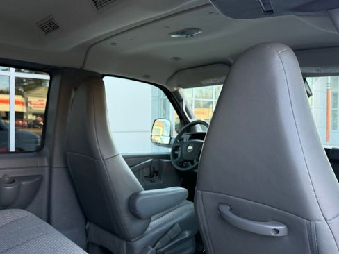 Used 2019 Chevrolet Express 3500 LT w/ LT Preferred Equipment Group image 15