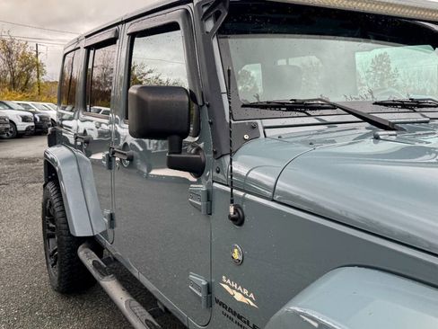 Used 2015 Jeep Wrangler Unlimited Sahara w/ Connectivity Group image 35