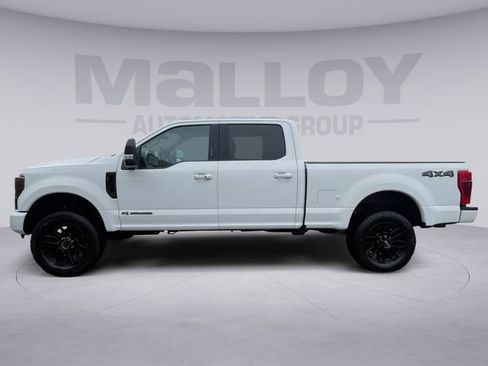 Used 2022 Ford F250 Lariat w/ Black Appearance Package image 2